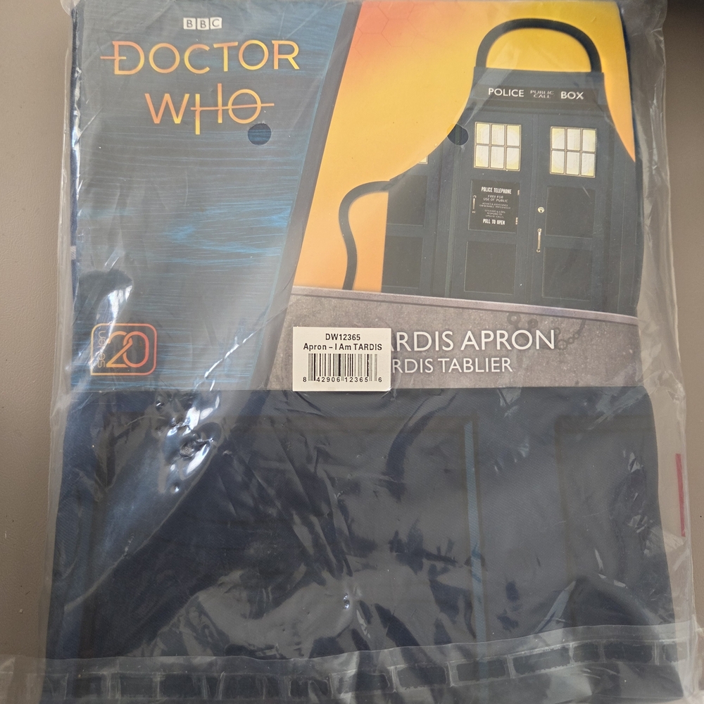 🍍 TARDIS Apron
